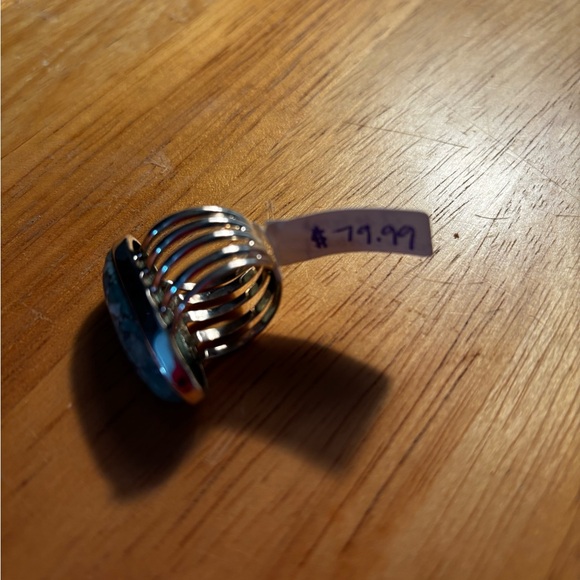 Turquoise Oval Stone Ring - Picture 3 of 3